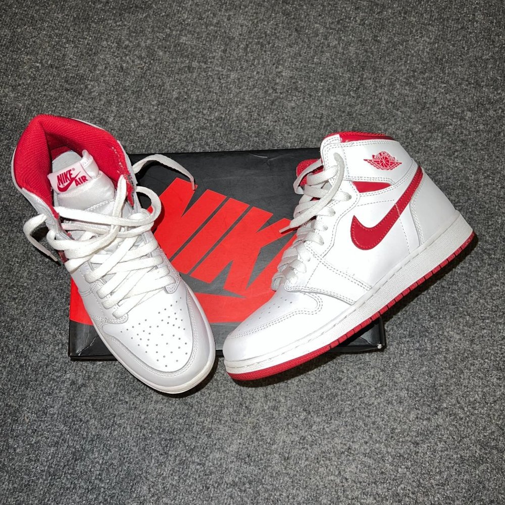 Air Jordan 1 Retro High OG 575441-103 Youth 7 Sneakers